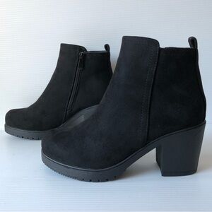 Dream Pairs Women’s Black Ankle Boots Chunky Heel Size 7.5 New with Tags